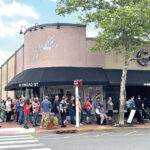 Fans Pack Comics Store for Kevin Smith and Marvel Debut of ‘Jay and Silent Bob’
